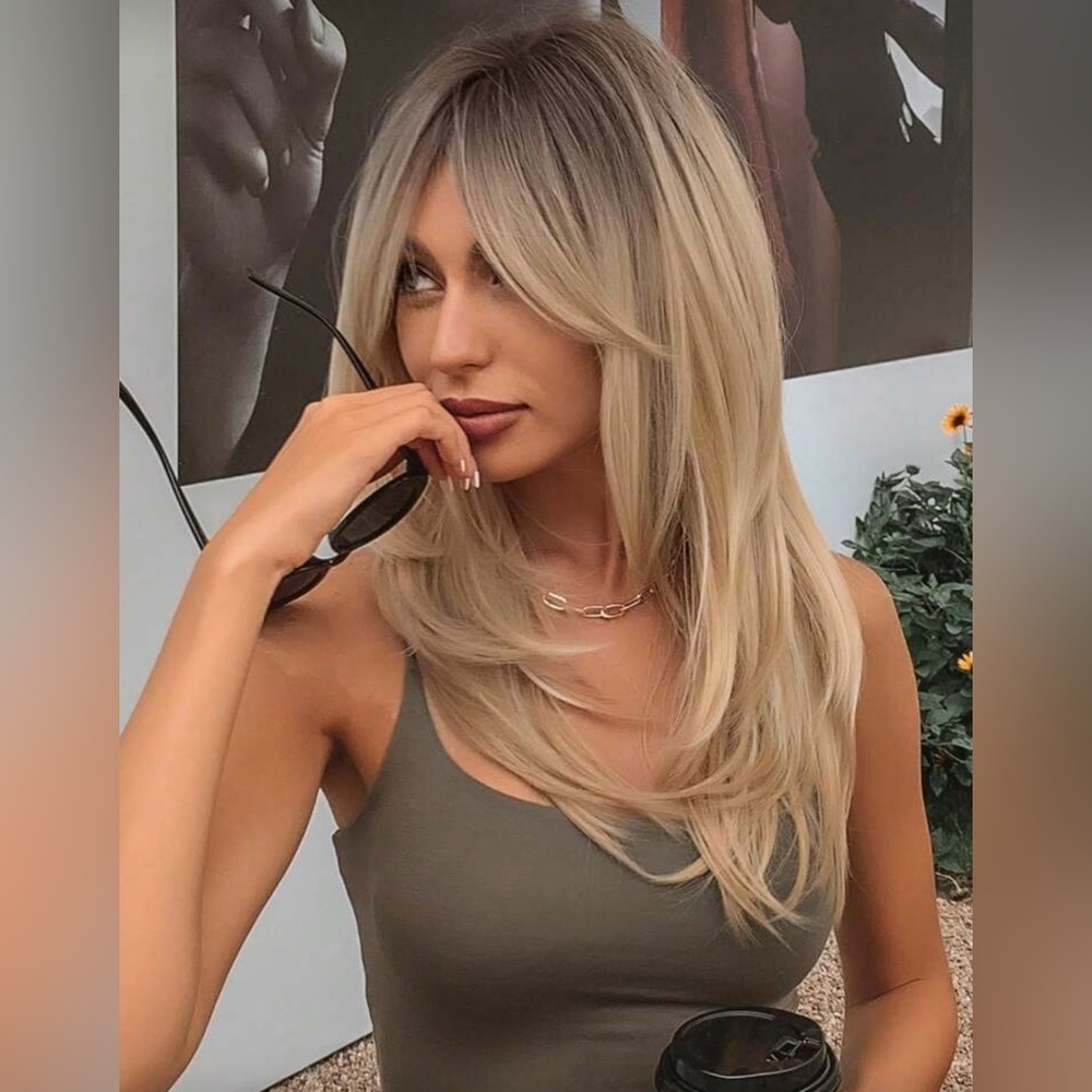 Dark Roots Layered  Light Blonde Straight Hair Wig  - Realistic appereance